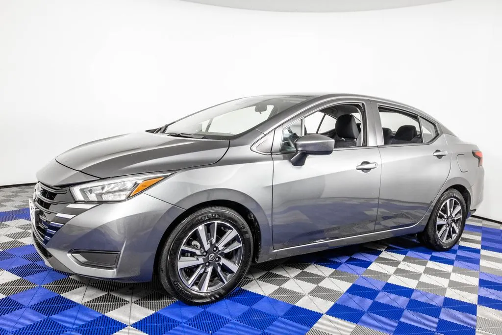 2025 Nissan Versa Sedan SV