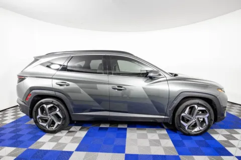 More photos of 2022 Hyundai Tucson Limited at Apple Sport Imports, TX