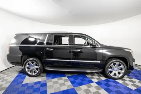 Another view of 2019 Cadillac Escalade ESV Luxury for sale in Austin, TX at Apple Sport Imports