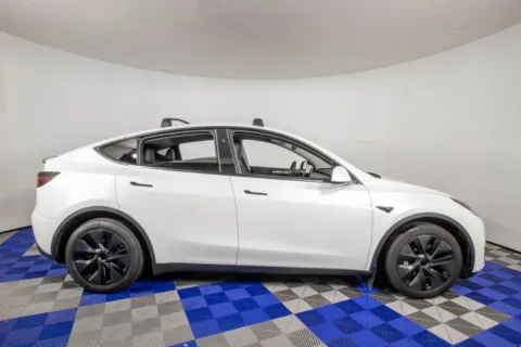 More photos of 2024 Tesla Model Y Long Range at Apple Sport Imports, TX