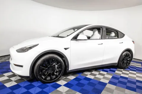 White 2023 Tesla Model Y Long Range for sale in Austin, TX