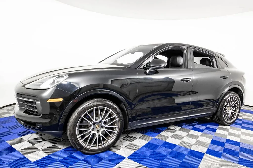 2023 Porsche Cayenne Coup