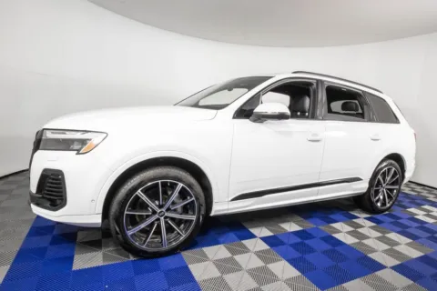 White 2025 Audi Q7 45 Premium Plus for sale in Austin, TX