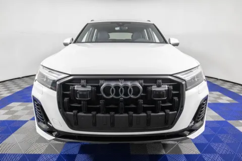 Photos of 2025 Audi Q7 45 Premium Plus for sale in Austin, TX at Apple Sport Imports