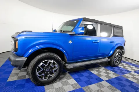 Blue 2022 Ford Bronco Outer Banks for sale in Austin, TX
