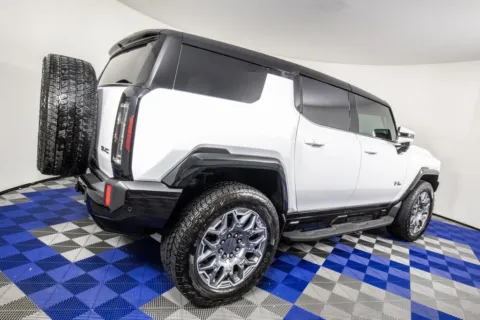 More photos of 2025 GMC Hummer EV SUV 3X at Apple Sport Imports, TX