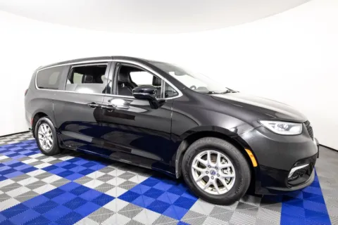 Another view of 2025 Chrysler Pacifica Select for sale in Austin, TX at Apple Sport Imports
