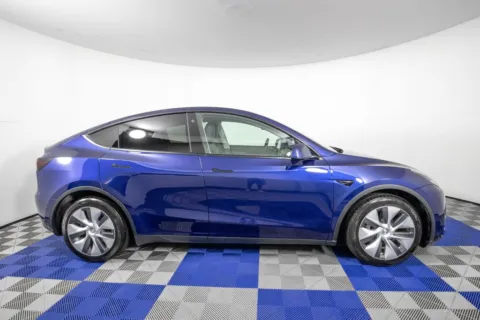 More photos of 2022 Tesla Model Y Long Range at Apple Sport Imports, TX