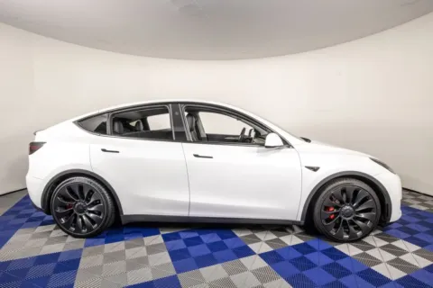 More photos of 2023 Tesla Model Y Performance at Apple Sport Imports, TX