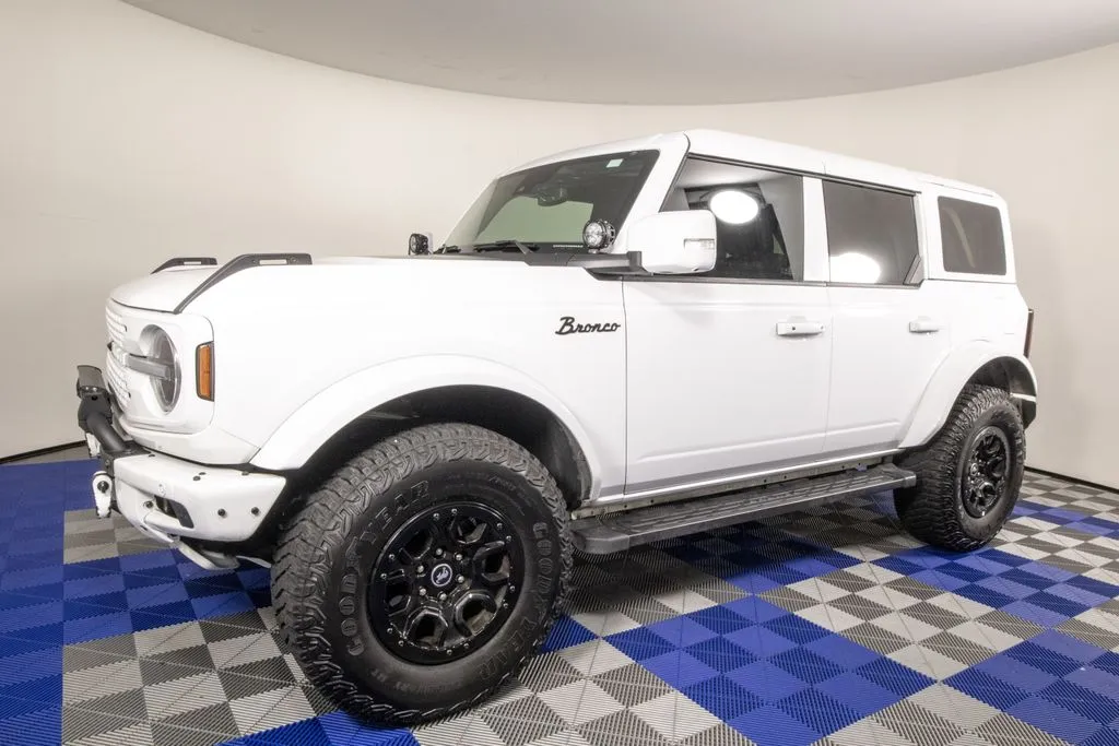 2023 Ford Bronco Wildtrak 4x4's photo