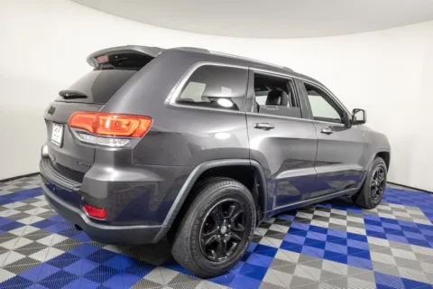 More photos of 2016 Jeep Grand Cherokee Laredo at Apple Sport Imports, TX