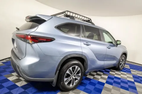 More photos of 2024 Toyota Highlander XLE at Apple Sport Imports, TX