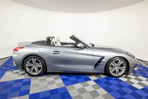 More photos of 2023 BMW Z4 sDrive30i at Apple Sport Imports, TX