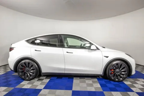 More photos of 2023 Tesla Model Y Performance at Apple Sport Imports, TX