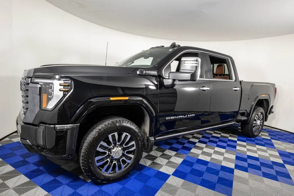 2024 GMC Sierra 4WD Crew Cab Long Box Denali Ultimate's photo