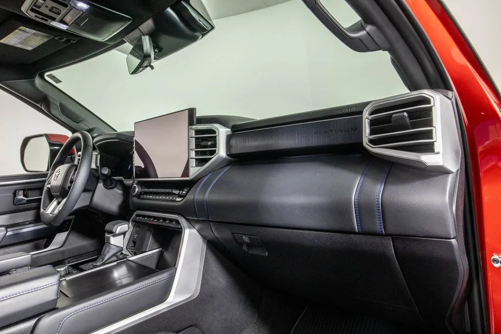 2025 Toyota Sequoia Platinum - Photo 20