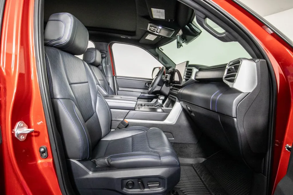 2025 Toyota Sequoia Platinum - Photo 10
