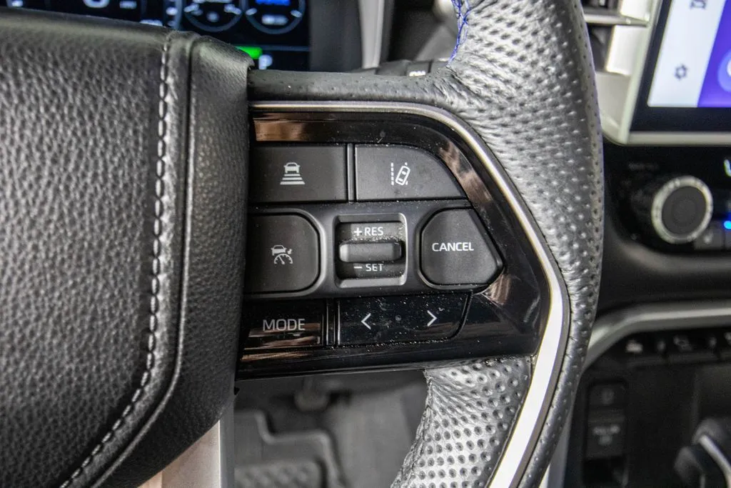 2025 Toyota Sequoia Platinum - Photo 23