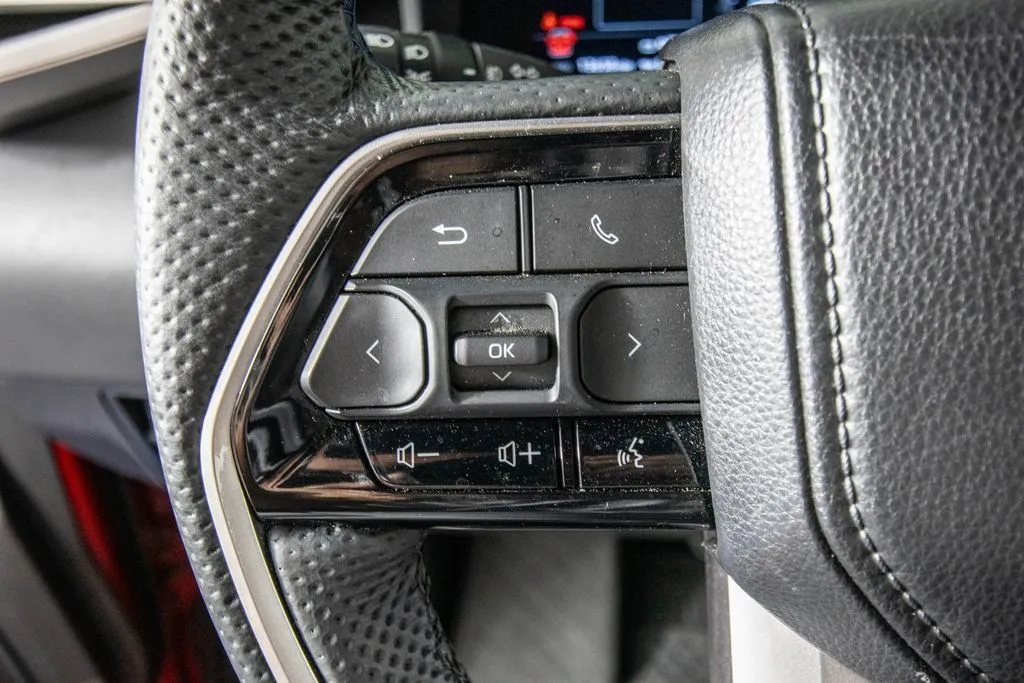 2025 Toyota Sequoia Platinum - Photo 22