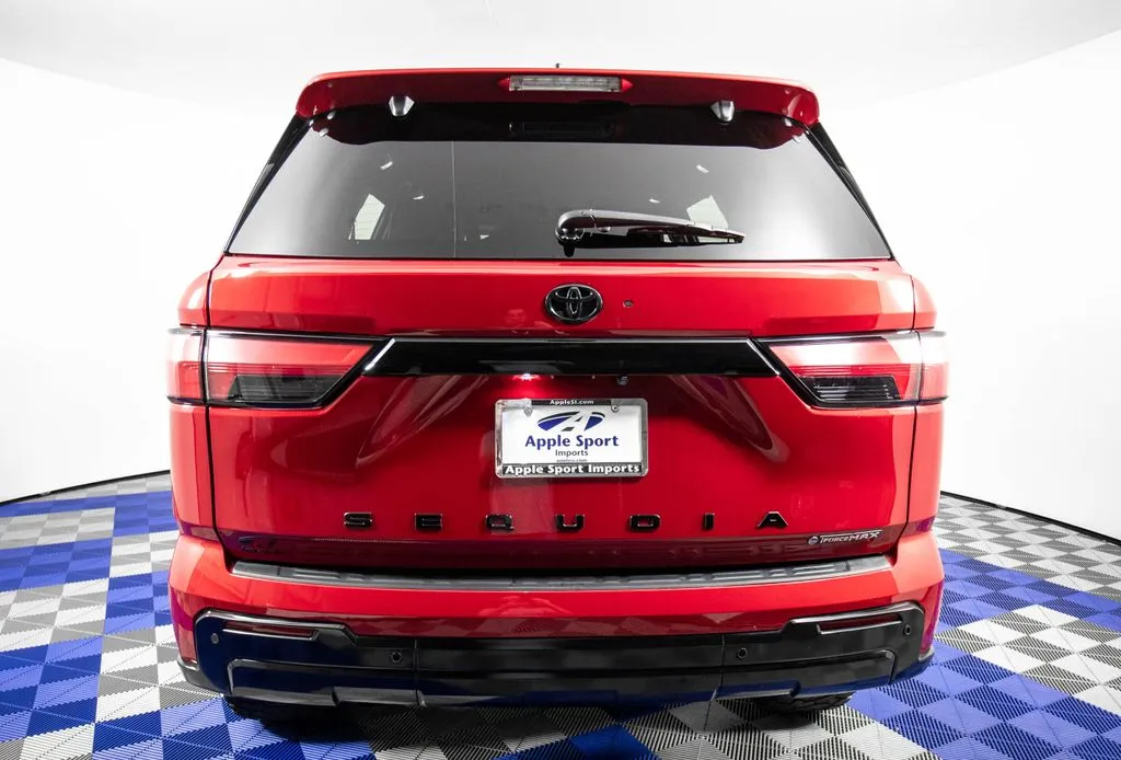 2025 Toyota Sequoia Platinum - Photo 6