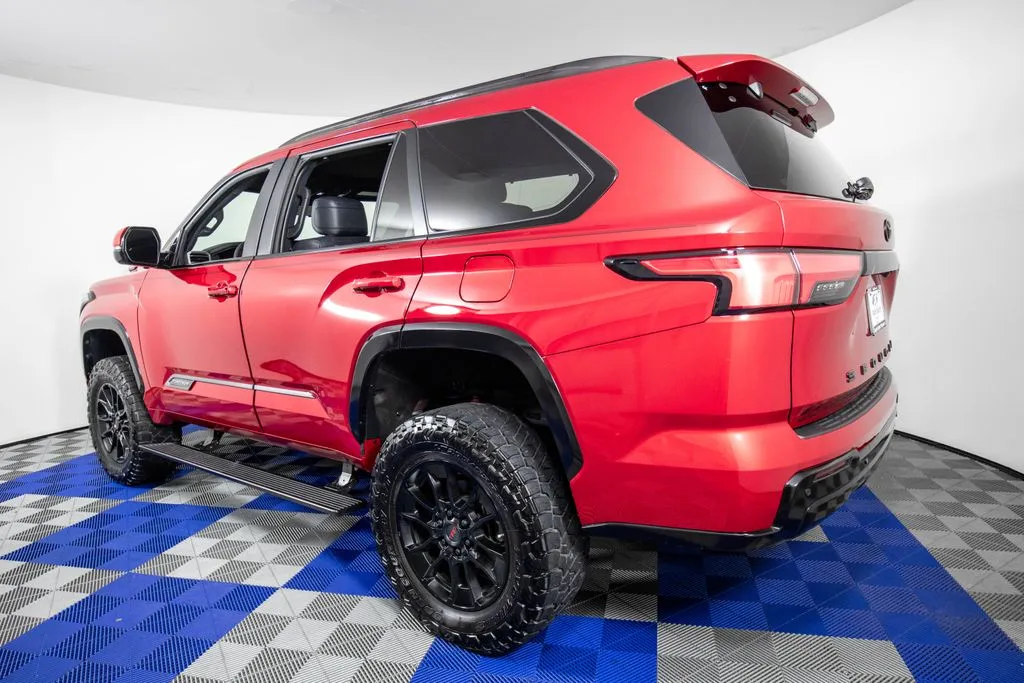 2025 Toyota Sequoia Platinum - Photo 7