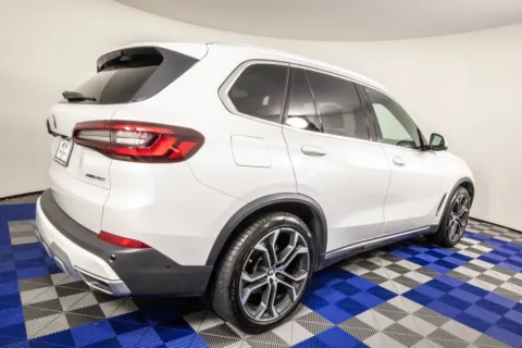 More photos of 2022 BMW X5 xDrive40i at Apple Sport Imports, TX