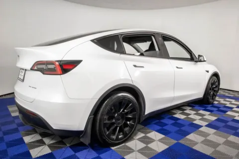 More photos of 2023 Tesla Model Y Long Range at Apple Sport Imports, TX