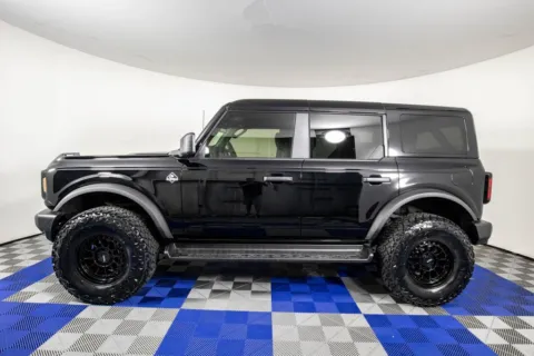 More photos of 2026 Ford Bronco Outer Banks at Apple Sport Imports, TX