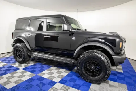 More photos of 2026 Ford Bronco Outer Banks at Apple Sport Imports, TX