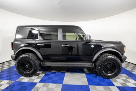 More photos of 2026 Ford Bronco Outer Banks at Apple Sport Imports, TX