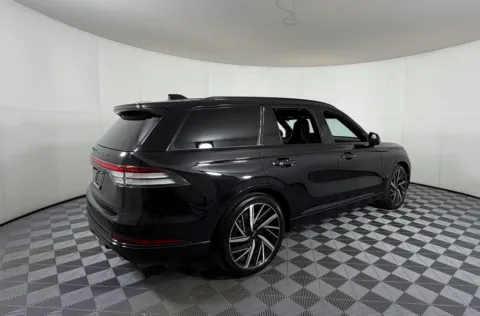More photos of 2025 Lincoln Aviator Black Label at Apple Sport Imports, TX