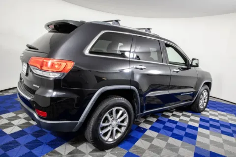 More photos of 2014 Jeep Grand Cherokee Limited at Apple Sport Imports, TX