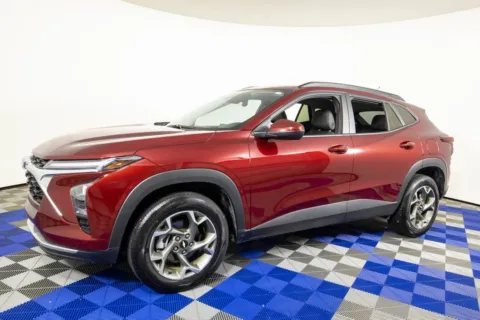 Red 2025 Chevrolet Trax LT for sale in Austin, TX
