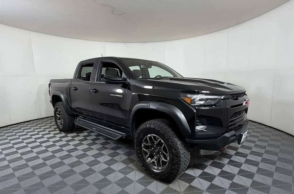 Black 2024 Chevrolet Colorado ZR2 for sale in Austin, TX