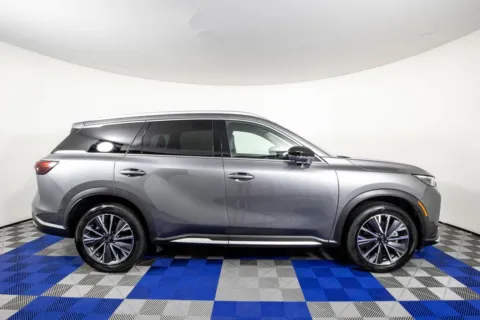 More photos of 2026 INFINITI QX60 LUXE at Apple Sport Imports, TX