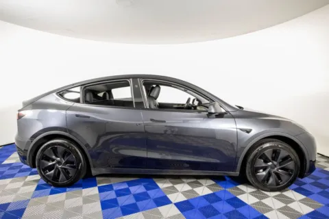 More photos of 2025 Tesla Model Y Long Range at Apple Sport Imports, TX