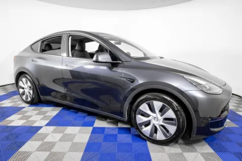 More photos of 2024 Tesla Model Y Long Range at Apple Sport Imports, TX