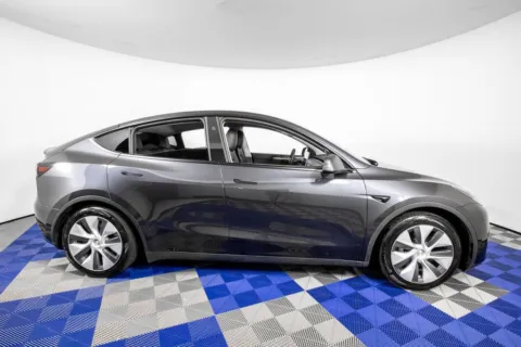 More photos of 2024 Tesla Model Y Long Range at Apple Sport Imports, TX