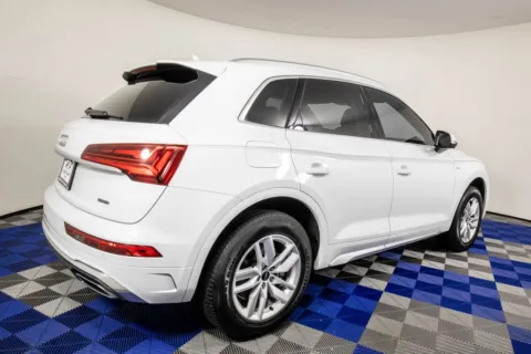 More photos of 2023 Audi Q5 45 S line Premium at Apple Sport Imports, TX
