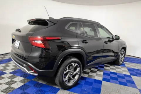 More photos of 2025 Chevrolet Trax LT at Apple Sport Imports, TX