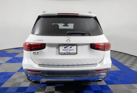 More photos of 2022 Mercedes-Benz GLB 250 at Apple Sport Imports, TX