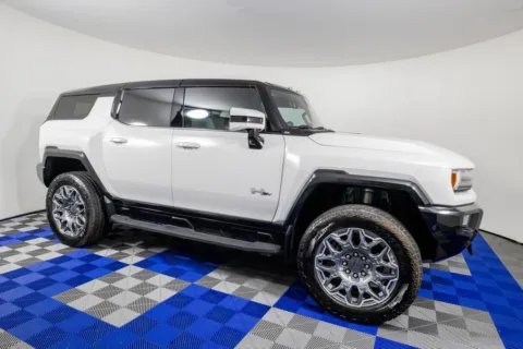More photos of 2024 GMC Hummer EV SUV 3X at Apple Sport Imports, TX