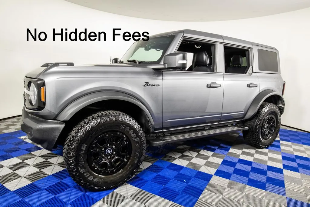 Gray 2022 Ford Bronco Wildtrak for sale in Austin, TX