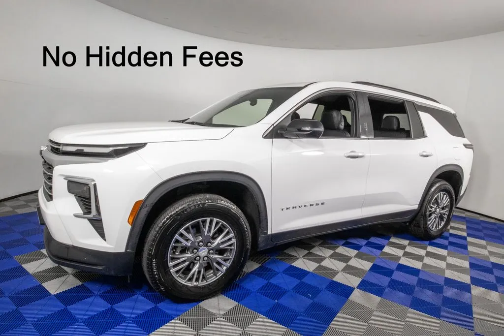 White 2025 Chevrolet Traverse LT for sale in Austin, TX