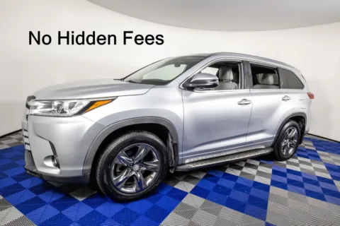 Silver 2018 Toyota Highlander Limited Platinum for sale in Austin, TX