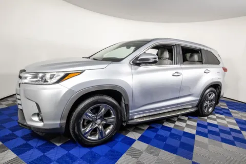 Photos of 2018 Toyota Highlander Limited Platinum for sale in Austin, TX at Apple Sport Imports