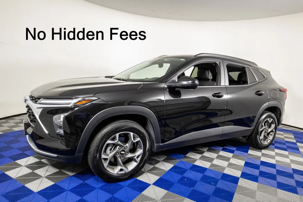 Black 2025 Chevrolet Trax LT for sale in Austin, TX
