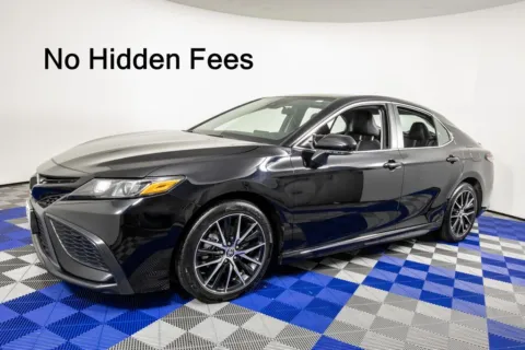 Black 2024 Toyota Camry SE for sale in Austin, TX