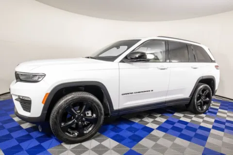 Photos of 2025 Jeep Grand Cherokee Limited for sale in Austin, TX at Apple Sport Imports