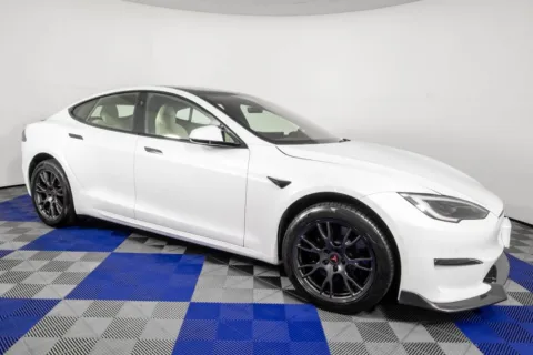 More photos of 2022 Tesla Model S at Apple Sport Imports, TX